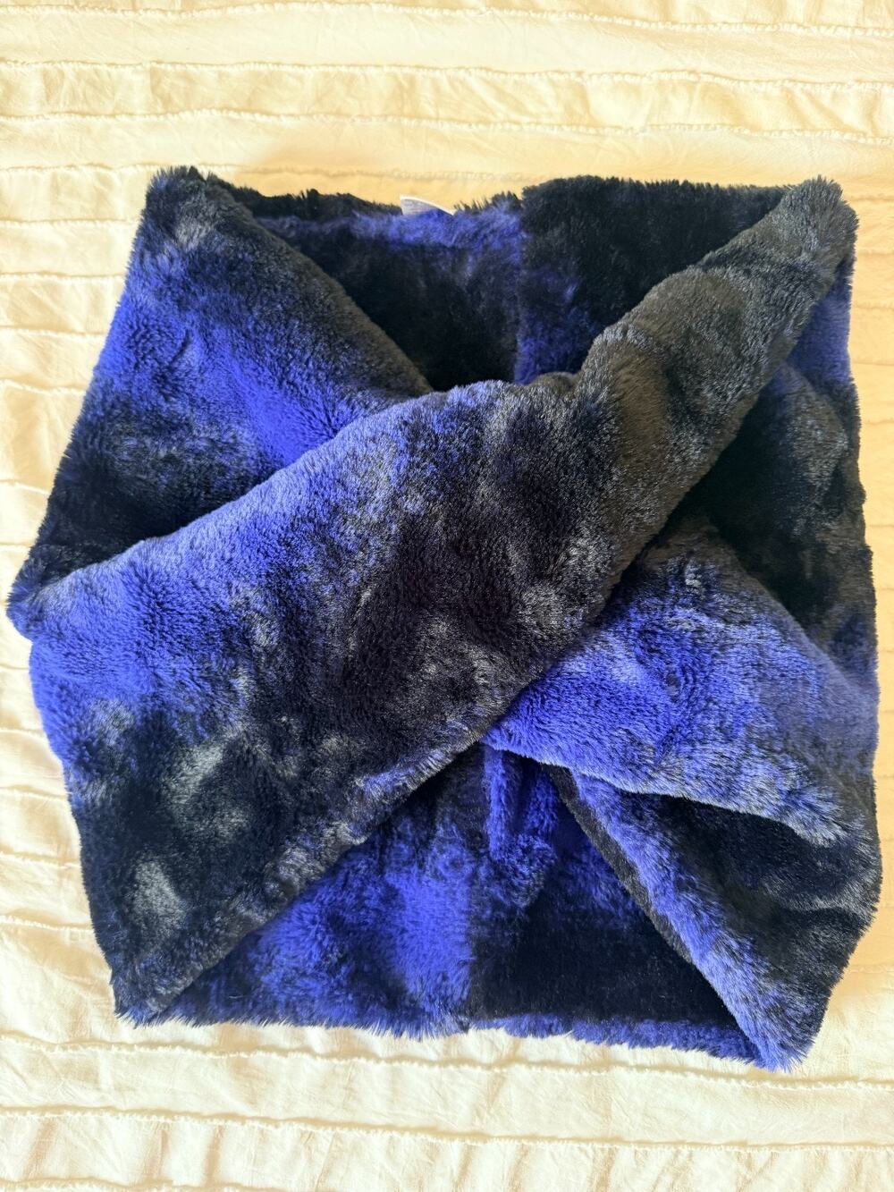 D&Y Blue Faux Fur Infinity Scarf Plush Neck Warmer Cowl Winter